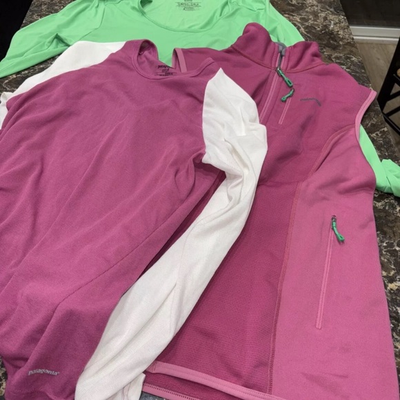 Patagonia Women’s Large Lot 3 Items - 2 Long Sleeve Tops & 1 Vest Purple Green - Picture 1 of 10